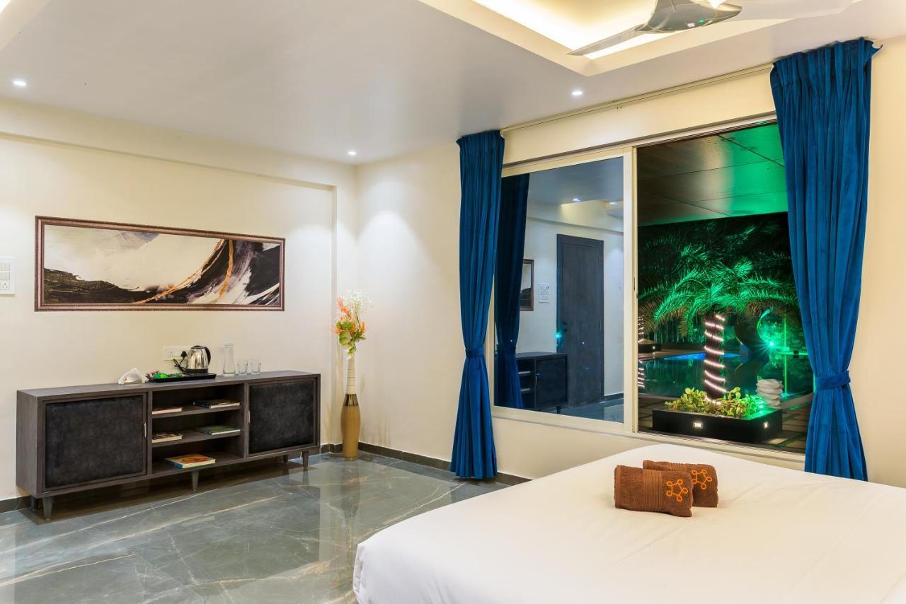 Saffronstays Palm Paradise, Kalyan Khadavli - Swimming Pool With Water Slides, Gazebo And Indoor Games Padghe Eksteriør billede